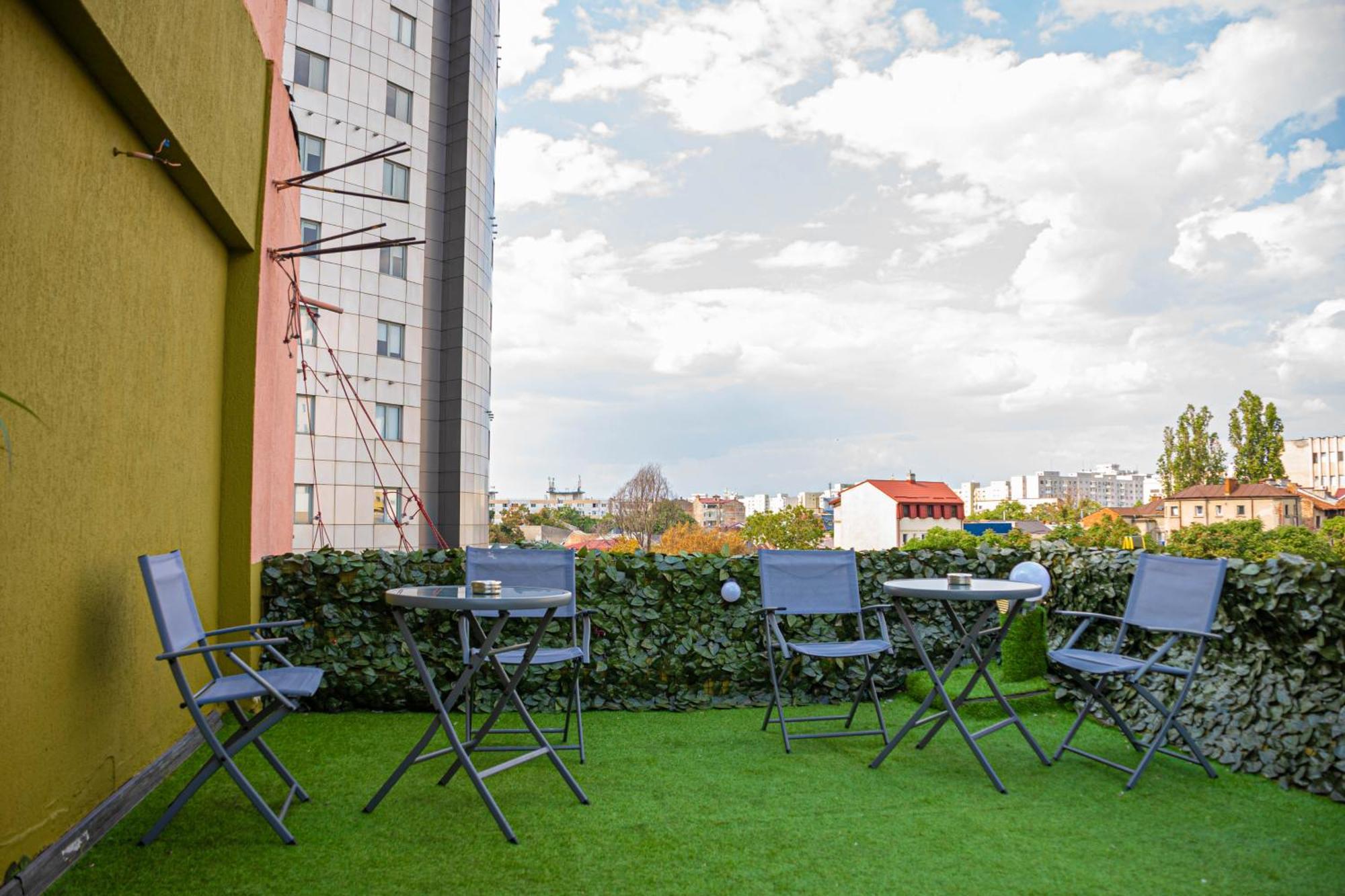Occidental Wise Transit Hotel Bucharest Exterior photo