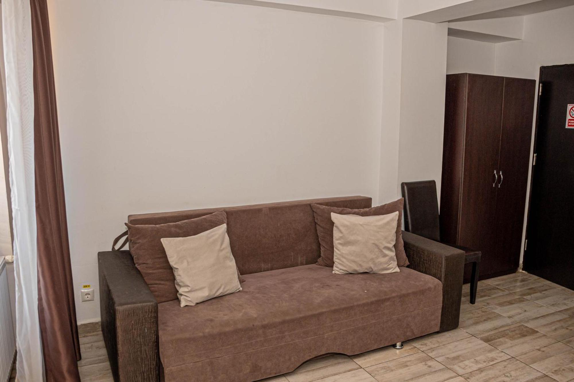 Occidental Wise Transit Hotel Bucharest Exterior photo
