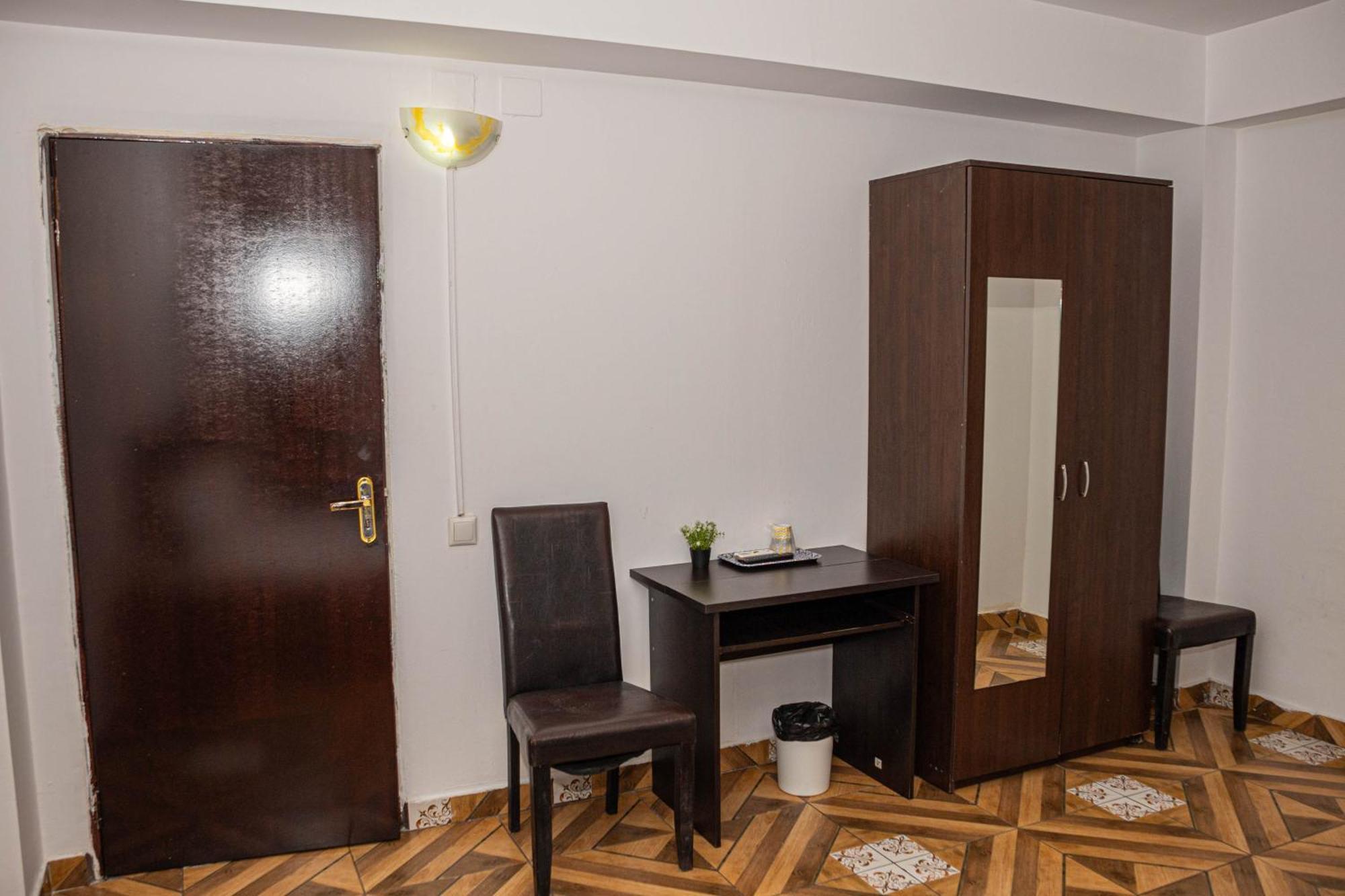 Occidental Wise Transit Hotel Bucharest Exterior photo