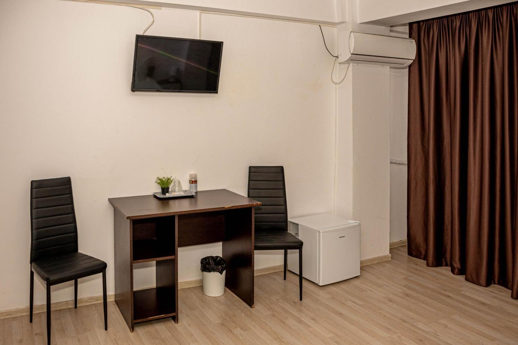 Occidental Wise Transit Hotel Bucharest Room photo
